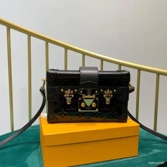 MALLE VUITTON PETITE LOUIS 0421